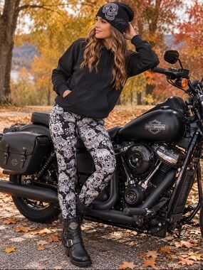 NWOT Harley-Davidson Skull Beanie & Just Cozy Fleece-Lined Leggings M/L